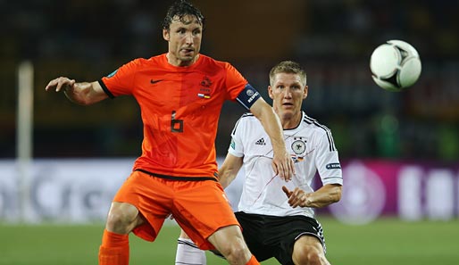 Mark van Bommel (l.) absolvierte 79 Länderspiele für die Niederlande