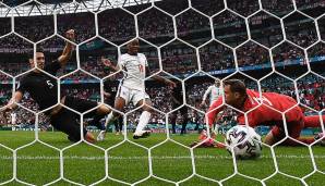 The Sun (England): "It's coming Rome! England schlägt ENDLICH Deutschland. Gareth Southgates furchtlose Helden beenden die Niederlagenserie gegen Deutschland mit einem famosen 2:0-Sieg, der der Nation Hoffnung gibt."