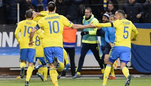 Die Schweden feiern den Sieg über Dänemark