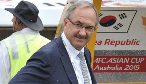 Ulli Stielike konnte mit Südkorea zum Start des Asien-Cups einen Sieg einfahren