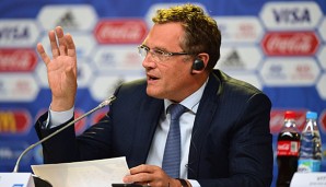 Jerome Valcke zog sich an einen unbekannte Ort zurück und weist alle Vorwürfe von sich