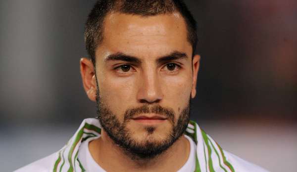 Meghni absolvierte 9 Länderspiele für Algerien,
