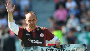 Als Spieler und als Trainer wurde Holger Stanislawski zu einer echten Legende beim FC St. Pauli. Am 26. September feiert er seinen 52. Geburtstag. Zu diesem Anlass zeigen wir Trikotnummern, die bei Klubs (eigentlich) nicht mehr vergeben werden.