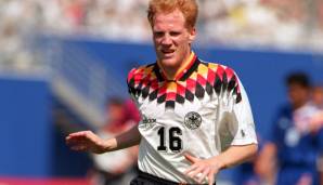 9. DFB-Heimtrikot von 1994 bis 1996, das bei der WM 1994 getragen wurde. Preis: 140 Euro.