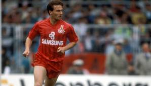 3. Das Auswärtstrikot des 1. FC Köln der Jahre 1988 bis 1990 von Ausrüster Puma. Preis: 374 Euro.