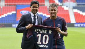 PLATZ 1: NEYMAR (für 222 Millionen Euro vom FC Barcelona zu PSG): Wir sprachen eingangs vom Jahrundert-Transfersommer. Der Wechsel von Neymar von Barca zu PSG machte ihn endgültig dazu. 222 Mio. Euro legte der Scheichklub hin.