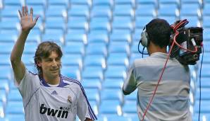 Nachdem er in der Saison 2006/07 aufgrund einer Verletzung seinen Stammplatz an Patrice Evra verloren hatte, folgte der Wechsel nach Madrid. Dort sollte er die durch den Abgang von Roberto Carlos entstandene Lücke auf der linken Abwehrseite füllen.
