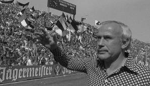 Den ersten Wechselfehler in der Bundesliga gab es 1977. Hennes Weisweiler, der damalige Trainer des 1. FC Köln, brachte mit Roger van Gool einen dritten Ausländer. Damals waren jedoch nur zwei erlaubt.