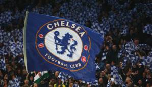 Alkhereiji ist ebenfalls Anhänger der Blues und war bei Abramovichs letztem Besuch an der Stamford Bridge im November 2021 ebenfalls zugegen. Rund 3,2 Milliarden Euro schwer soll das Angebot für Chelsea sein, das sein Konsortium abgegeben habe.