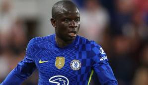 N'GOLO KANTE (Chelsea FC): Vielleicht der beste Sechser Europas. Der französische Weltmeister würde wohl jedem Team weiterhelfen. Sein einziges Problem: Er wird 2023 32 Jahre alt, was sicherlich einigen Vereinen Bauchweh bereiten könnte.