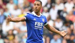 YOURI TIELEMANS: Arsenal ist seit langem zudem an Youri Tielemans interessiert , dessen Vertrag bei Leicester noch weniger als ein Jahr läuft. Das Problem ist die Preisvorstellung der Foxes, die bei über 35 Millionen Euro liegen soll.