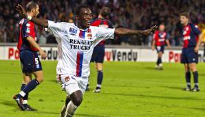 Schon als 17-Jähriger zog MICHAEL ESSIEN das Interesse von ManUnited auf sich. Der Ghanaer ging jedoch erst in die Ligue 1. Nach zwei starken Jahren bei Olympique Lyon klopfte der Klub erneut bei Essien an, war dabei jedoch nicht allein.