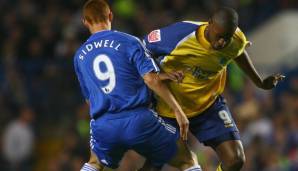 STEVE SIDWELL (2007 bis 2008): Nach Boulahrouz versuchte sich mit Sidwell ein Mittelfeldspieler an der legendären Rückennummer - allerdings ebenfalls ziemlich erfolglos.