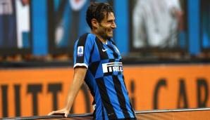 ANTONIO CANDREVA: Der 34-Jährige bleibt seinem Leihklub ebenfalls erhalten und wechselt für 2,5 Millionen Euro zu Sampdoria Genua, wo er in der abgelaufenen Saison Stammspieler war. Für Inter hatte er vier Jahre gespielt.