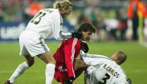 17. März 2004: Real verliert als Tabellenführer der Liga das Finale der Copa del Rey gegen Underdog Real Zaragoza mit 2:3. Nach der Pleite bricht die Mannschaft zusammen. Meister wird Valencia, in der CL ist gegen Monaco im Viertelfinale Schluss.