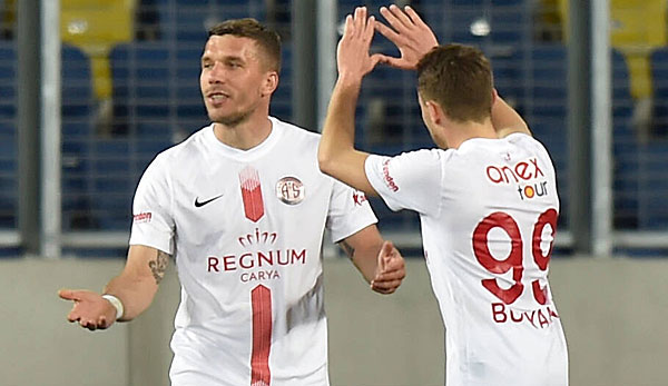 Lukas Podolski und Antalyaspor distanzieren sich durch den Sieg weiter von den Abstiegsrängen.