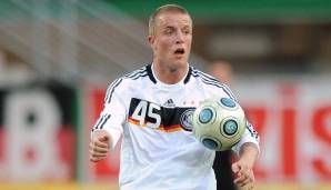 Bei der Wolfsburger Meisterschaft 2009 stand er kein einziges Mal im Kader, nach Leihen zu Aachen und Cottbus schloss er sich für vier Jahre den Löwen an. Nach einem Abstecher nach Australien kickt der Franke nun bei Fürth II.