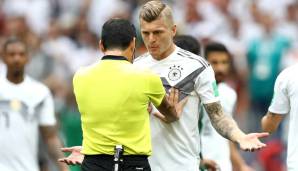 Toni Kroos: Wurde von den Mexikanern aus dem Spiel genommen. Sah bei den Kontern der Mexikaner nur die Rücklichter und ging auch manchem Zweikampf aus dem Weg. Hatte bei seinem Freistoß an die Latte Pech. Nach der Pause etwas besser. Note: 5.