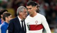 Portugals Trainer Fernando Santos hat Cristiano Ronaldo für dessen Verhalten bei der Auswechslung kritisiert.