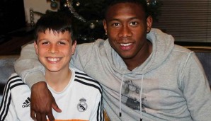 Besuch vom Superstar: David Alaba leitete 2015 den Wechsel des 13-jährigen Flavius Daniliuc zum FC Bayern München ein.