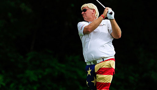 Nicht die Hose, sondern sein Ellbogen macht John Daly zu schaffen