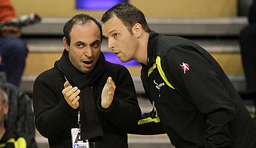 Bob Hanning (l.) kann sich vorstellen Gadur Sigurdsson (r.) gegen Heiner Brand zu tauschen