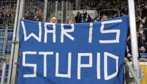 "Krieg ist dumm" war am Freitag in Sinsheim zu lesen. Es könnten da noch viele andere Attribute stehen: 'unmenschlich' etwa oder 'falsch'!