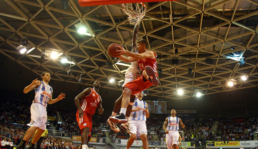 Steffen Hamann und der FC Bayern besiegten Fenerbahce mit 78:73