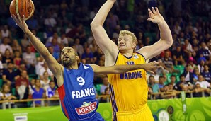 Tony Parker (l.) wird nicht an der Weltmeisterschaft in Spanien teilnehmen