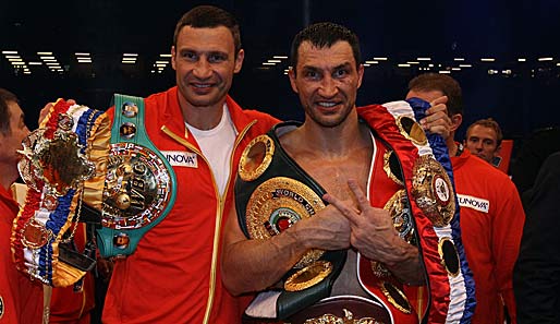 Nach Wladimir könnte nun auch Witali Klitschko (l.) gegen David Haye antreten