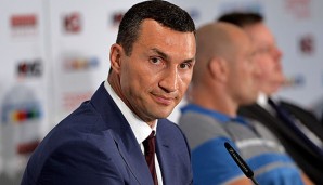 Wladimir Klitschko muss aufgrund einer Verletzung seinen Kampg gegen Fury absagen