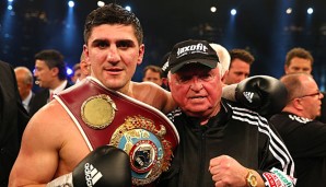 Marco Huck mit seinem Ex-Coach Ulli Wegner