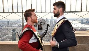 Canelo (l.) hat gegenüber Rocky Fielding deutliche Nachteile in Sachen Körpergröße.