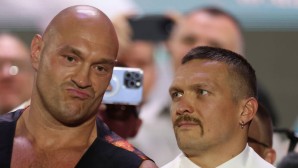 Tyson Fury (links) und Oleksandr Usyk kämpfen in Riad gegeneinander.