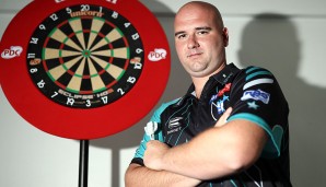 Rob Cross (England): Der Titelverteidiger war sich lange seiner Darts-Fähigkeiten nicht bewusst und dachte, der Sport würde für ihn immer ein Hobby bleiben. Deshalb lernte "Voltage" - wer hätte es bei diesem Spitznamen gedacht - Elektriker.