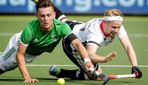 Christopher Ruhr kämpft in der Partie gegen Irland um jeden Zentimeter