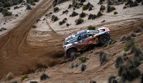 Carlos Sainz erhielt bei der Rallye Dakar eine Zeitstrafe.