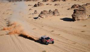 Carlos Sainz hat bei der Rallye Dakar die Gesamtführung inne.