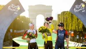 Jonas Vingegaard siegte bei der Tour de France 2022 vor Tadej Pogacar und Geraint Thomas.