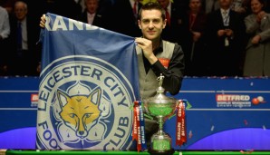 Der beste Tag in Leicesters Sportgeschichte? Snooker-Weltmeister Selby mit der Flagge der Foxes