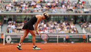 Geknickt musste Angie Kerber in der dritten Runde der French Open die Segel streichen.