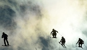 Beim Skicross sind spektakuläre Szenen zu beobachten