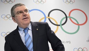 Thomas Bach besuchte ein Flüchtlingscamp in Athen