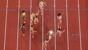 Die deutsche Staffel hat bei der olympischen Mixed-Premiere über 4x400 m nach einem verpatzten Wechsel inklusive Sturz eine Medaille klar verpasst.