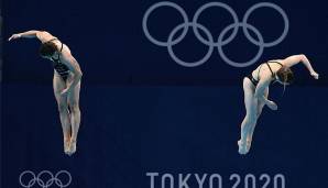 Bronze! Die Synchronspringerinnen Tina Punzel und Lena Hentschel sorgen mit einer brutal starken Leistung vom 3-Meter-Brett für die erste deutsche Olympia-Medaille.