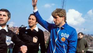 DIXIE DÖRNER - 1976 mit der DDR: Dörner war Kapitän der DDR-Auswahl, die in Montreal für die bis heute einzige deutsche Männer-Goldmedaille im Fußball sorgte.