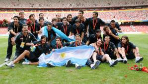 Argentinien gewann 2008 in Peking die Goldmedaille im Fußball. Mit dabei: Lionel Messi, Sergio Agüero und ein damaliger Bayern-Flop. Wir blicken zurück auf die damaligen Olympiasieger und beginnen mit der Startelf des Finals gegen Nigeria (1:0).
