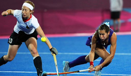 Das Finale für die deutschen Hockey-Damen (l.) ist in weite Ferne gerückt