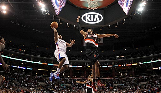 Clippers-Point Guard Chris Paul zog nicht nur in dieser Szene gegen LaMarcus Aldridge zum Korb