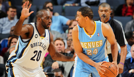 Andre Miller (r.) kam gegen die Memphis Grizzlies auf 6 Punkte und 8 Assists